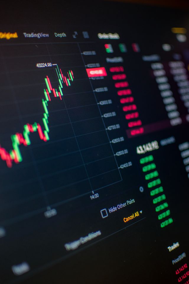 Online trading technology and the customer problem behind Zerodha